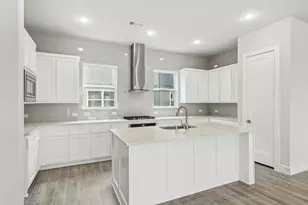 2468 Carmelita St, Dallas, TX 75212 - Photo 4