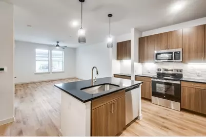 512 N Ewing Avenue #302, Dallas, TX 75203 - Photo 2