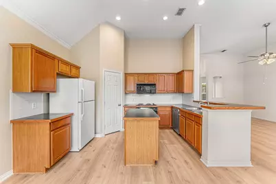 111 Midcrest Drive, Irving, TX 75063 - Photo 6