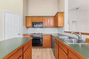 111 Midcrest Dr, Irving, TX 75063 - Photo 8