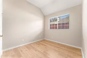 111 Midcrest Dr, Irving, TX 75063 - Photo 18