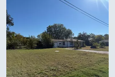 614 N Main Street, Springtown, TX 76082 - Photo 1