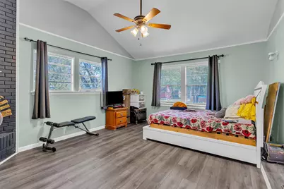 709 Valley View Drive, Arlington, TX 76010 - Photo 14