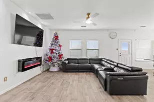 9236 Castorian Dr, Fort Worth, TX 76131 - Photo 12