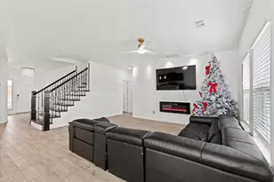 9236 Castorian Dr, Fort Worth, TX 76131 - Photo 14