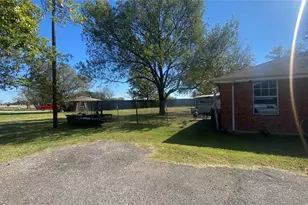 202 E Cook St, Josephine, TX 75189 - Photo 2