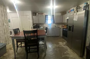 202 E Cook St, Josephine, TX 75189 - Photo 4