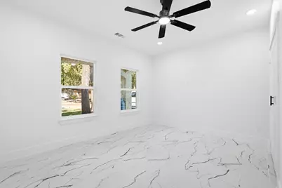 105 Forest Oaks Drive, Gun Barrel City, TX 75156 - Photo 18