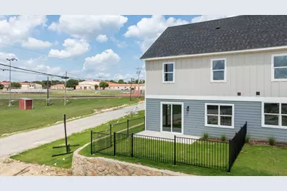 720 N Sycamore Street, Hico, TX 76457 - Photo 30
