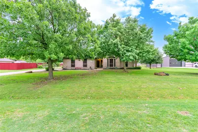 11008 Flores Trail, Crowley, TX 76036 - Photo 4