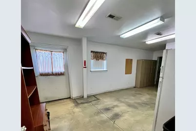 2375 Sunrise Bay Court, Granbury, TX 76048 - Photo 4