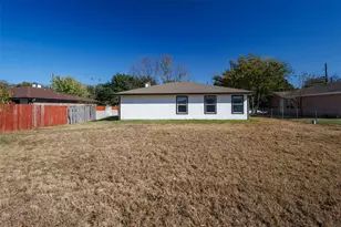 2135 Vine Ln, Dallas, TX 75217 - Photo 4