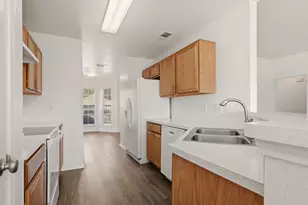 1542 Sunny Meadow Rd, Lancaster, TX 75134 - Photo 10