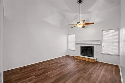 812 Creekside Drive, Lewisville, TX 75067 - Photo 8