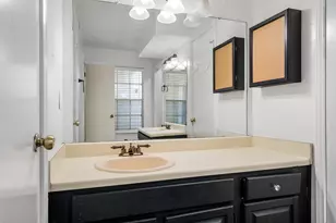 812 Creekside Dr, Lewisville, TX 75067 - Photo 16