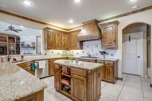 1325 Whisper Willows Dr, Fort Worth, TX 76052 - Photo 12