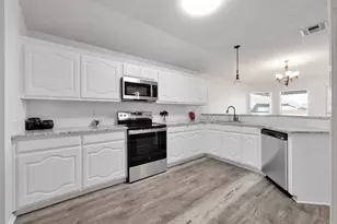 1410 Jacksons Run, Greenville, TX 75402 - Photo 4