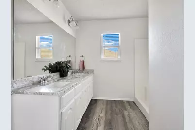 1410 Jacksons Run, Greenville, TX 75402 - Photo 8