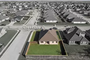 136 Creekside Dr, Sanger, TX 76266 - Photo 2