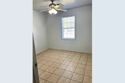 109 NE Cindy Lane, Burleson, TX 76028 - Photo 4