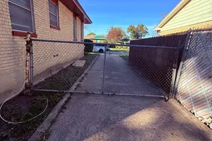 914 Bandera Ln, Garland, TX 75040 - Photo 12