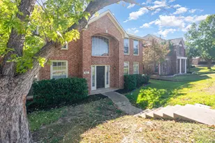 964 Camden Dr, Lewisville, TX 75067 - Photo 2