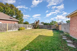 964 Camden Dr, Lewisville, TX 75067 - Photo 18