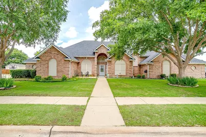 1200 Blackberry Court, Crowley, TX 76036 - Photo 4