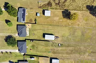 2028 Forreston Rd, Waxahachie, TX 75165 - Photo 28