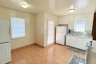 1560 Danube Dr, Dallas, TX 75216 - Photo 10