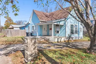 109 N Kouns St, Cleburne, TX 76031 - Photo 1