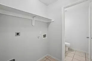 4021 Preferred Pl, Dallas, TX 75237 - Photo 4