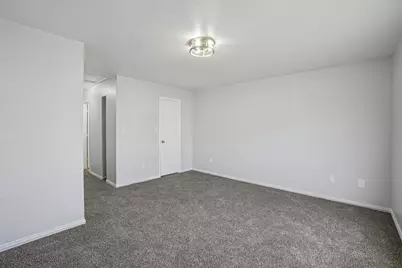 4021 Preferred Place, Dallas, TX 75237 - Photo 12