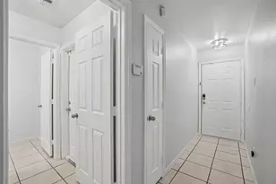 4021 Preferred Pl, Dallas, TX 75237 - Photo 4