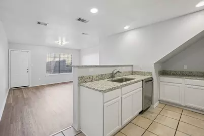 4021 Preferred Place, Dallas, TX 75237 - Photo 8