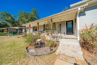 207 Inwood Drive, Palestine, TX 75801 - Photo 2