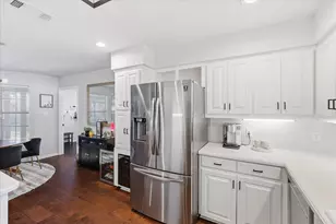 110 E 7th St, Irving, TX 75060 - Photo 10