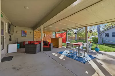 110 E 7th Street, Irving, TX 75060 - Photo 20