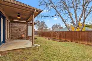 6910 Tradonna Ln, North Richland Hills, TX 76182 - Photo 34