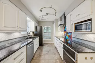 2954 Trail Lake Dr, Grapevine, TX 76051 - Photo 10