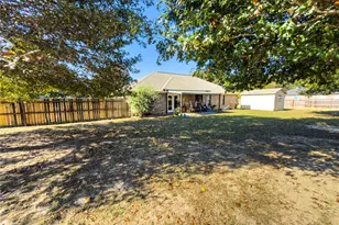 1675 Meadowview St, Athens, TX 75752 - Photo 32