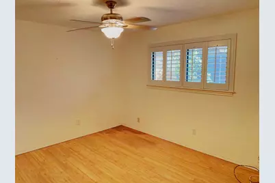 150 Macarthur Court, Irving, TX 75061 - Photo 8