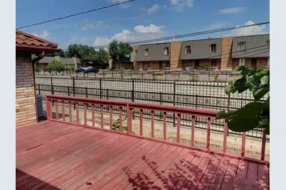 150 Macarthur Court, Irving, TX 75061 - Photo 12