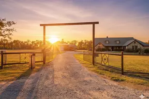 8411 Shady Brook Ln, Celina, TX 75009 - Photo 6