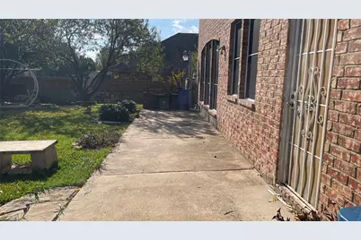 720 Candle Meadow Boulevard, DeSoto, TX 75115 - Photo 32