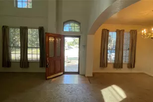 720 Candle Meadow Blvd, DeSoto, TX 75115 - Photo 2