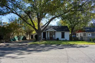 603 Lilly St, Cleburne, TX 76033 - Photo 2