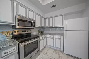 9910 Royal Ln, Dallas, TX 75231 - Photo 16