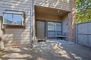 9910 Royal Ln, Dallas, TX 75231 - Photo 30