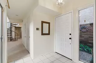 9818 Bent Branch Ln, Dallas, TX 75243 - Photo 4